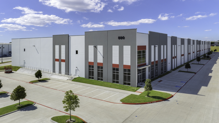 Becknell has signed a lease with a new tenant Edge Imports